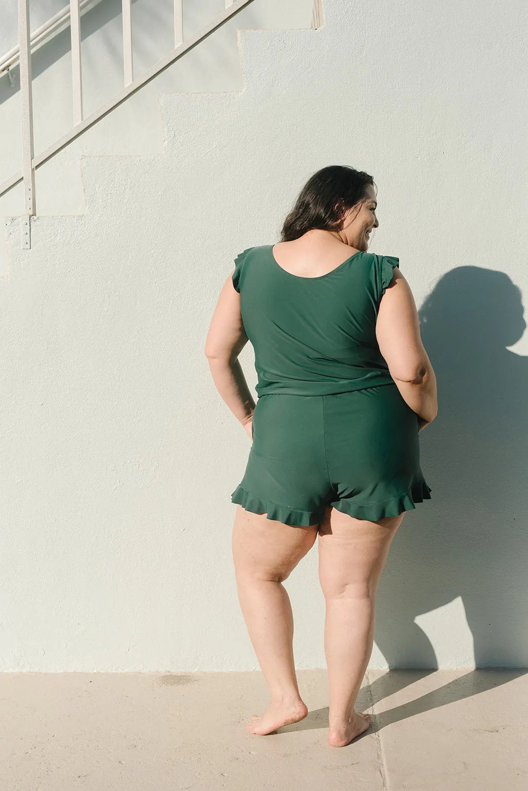 Agnieszka – Kostium kąpielowy z falbanami i wsparciem biustu